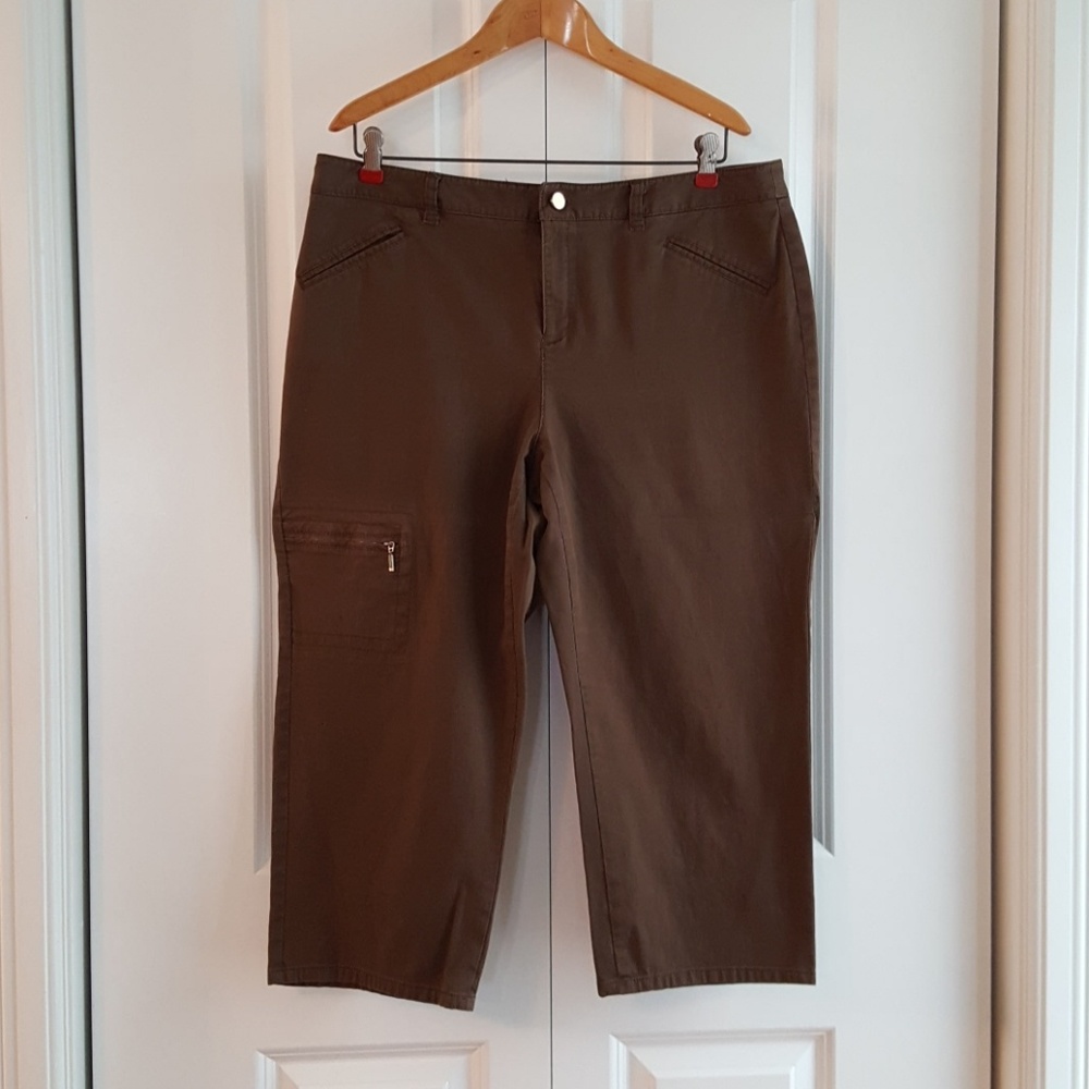 Capri pants